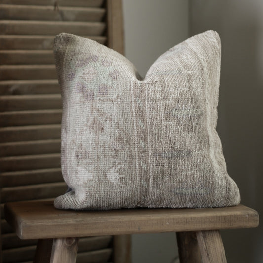 Nami Turkish Vintage Pillow | 16x16